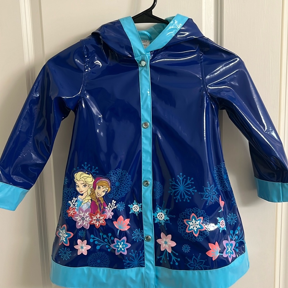 Disney Frozen Rain Coat ☔️ girls size 4 worn once.